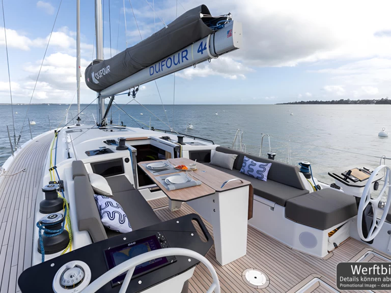 Dufour Dufour 44 między profesjonalistami a osobami prywatnymi w Palma de Mallorca
