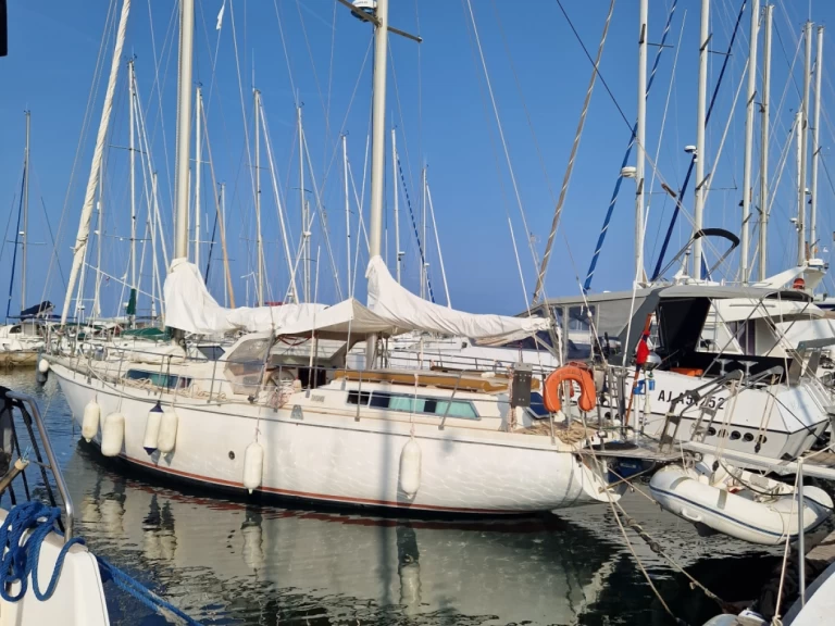 Wynajem łodzi Amel Maramu w Santa-Maria-Poggio na SamBoat 