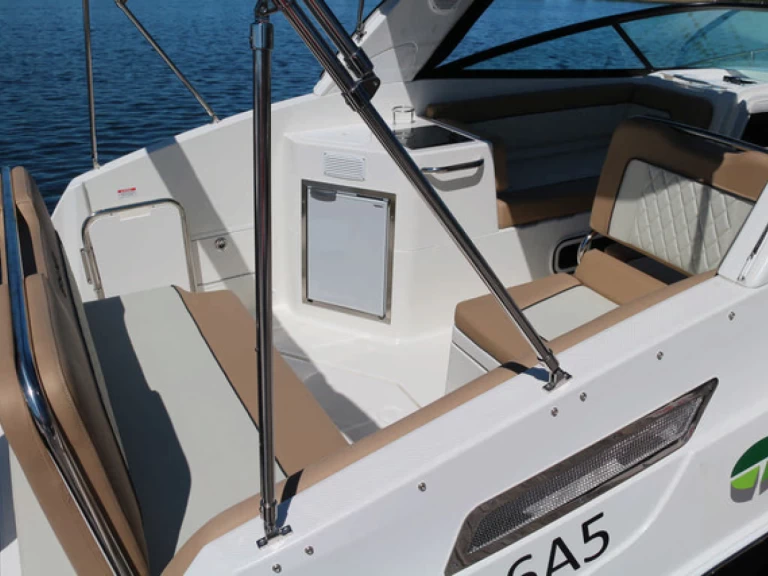 Wynajmij Bayliner C8 w Górkło