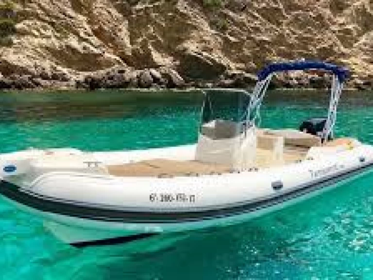 Wynajem w Arzon- Capelli CAPELLI TEMPEST 700 na SamBoat