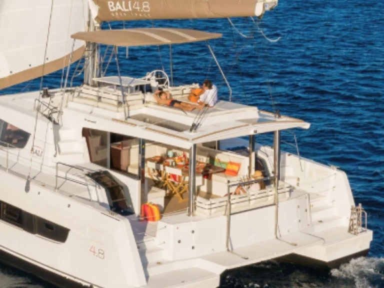 Wynajmij 15 BALI 4.6 TEN w Ajaccio