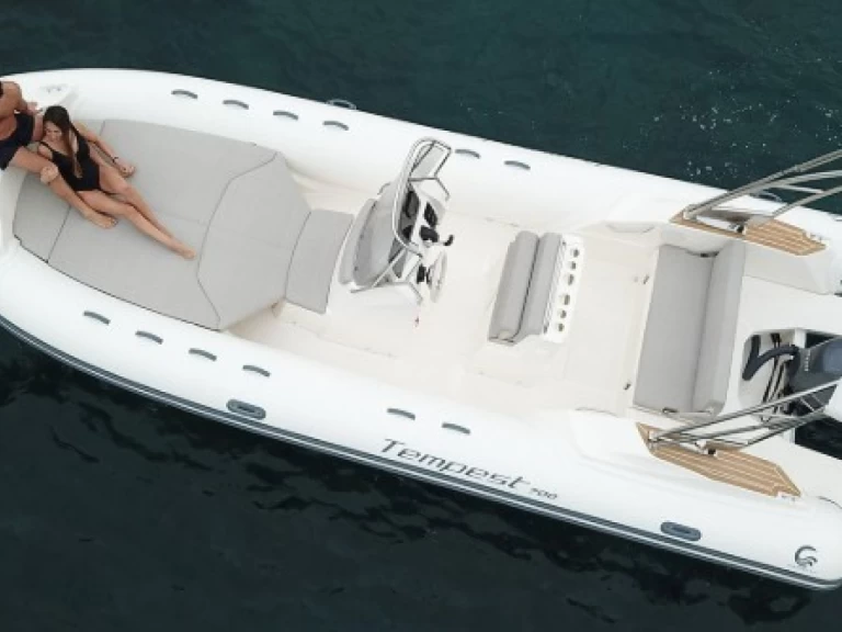 Wynajmij Motorówka z lub bez skippera Capelli w Arzon