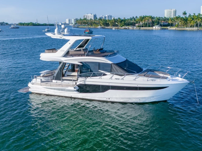 Wynajem w Miami Beach- Galeon Galeon 500 Fly na SamBoat