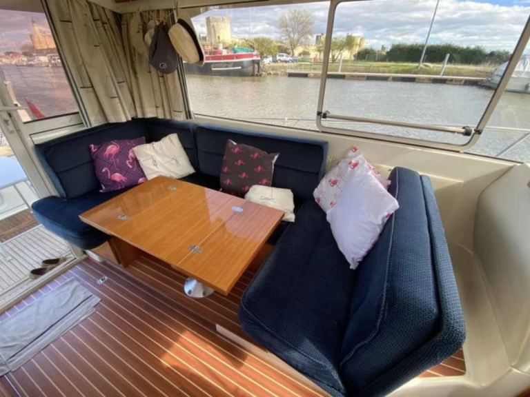 Wynajem łodzi ACM 31 élite  w Larmor-Plage na SamBoat 