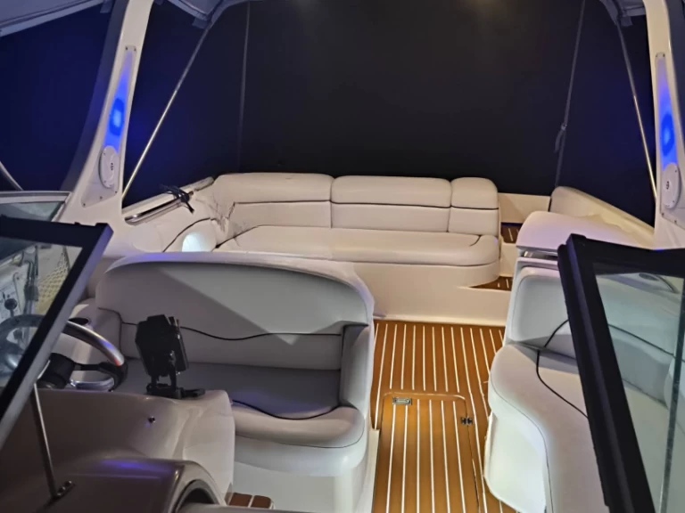 Wynajmij Motorówka z lub bez skippera Chaparall  w Terracina