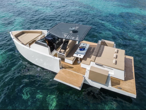 Motorówka do wynajmu w Sant Antoni de Portmany w najlepszej cenie