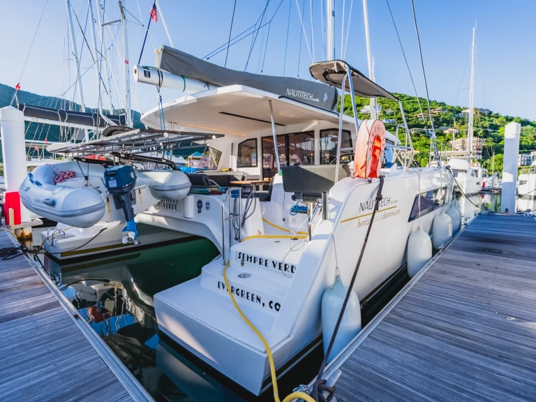 Wynajmij Katamaran z lub bez skippera Nautitech w Road Town