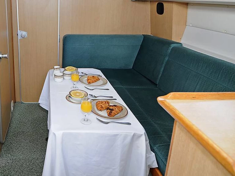 Le Boat Town Star między profesjonalistami a osobami prywatnymi w Carrick-on-Shannon