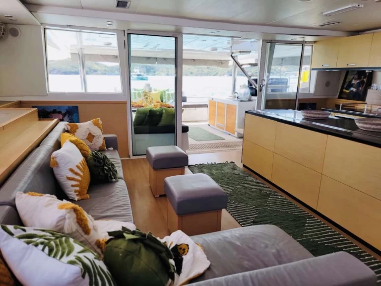 Wynajem Luksusowy jacht Lagoon z patentem 