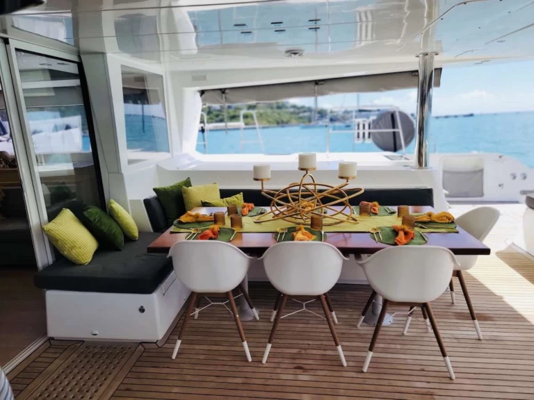 Lagoon HUNTRESS między profesjonalistami a osobami prywatnymi w Brytyjskie Wyspy Dziewicze