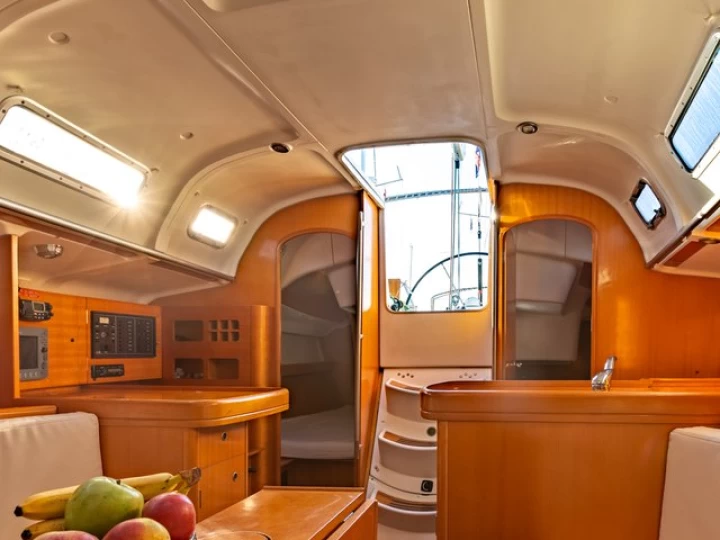 Wynajem łodzi Punat tanio First 40.7