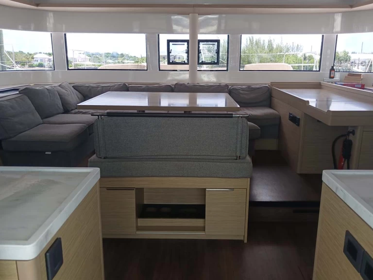 Wynajem łodzi Marsh Harbour tanio Lagoon 51