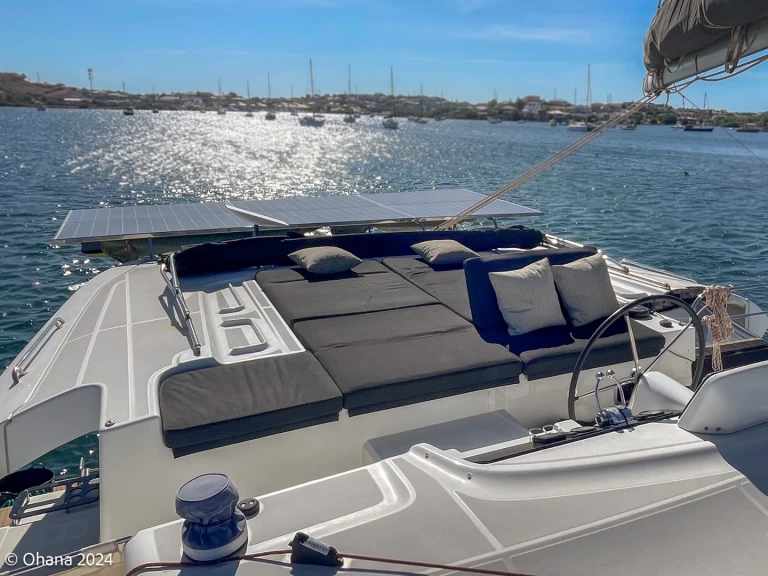 Wynajmij Katamaran z lub bez skippera Lagoon w Marigot