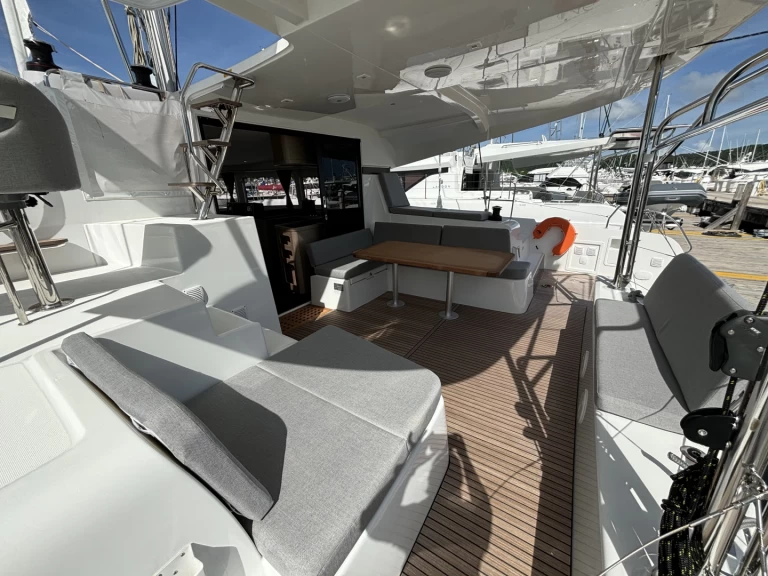 Wynajem łodzi Lagoon Lagoon 42 w Playa Sardinera na SamBoat 