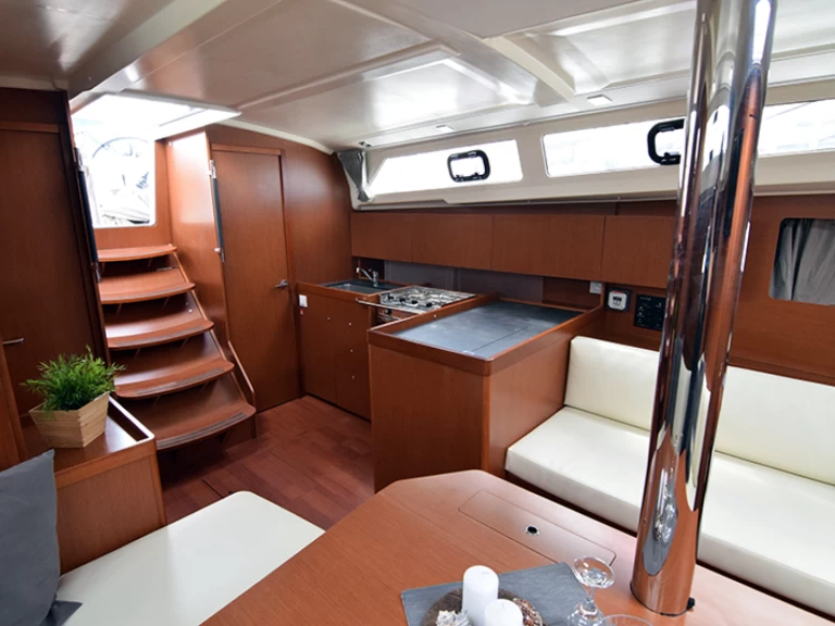 Wynajem łodzi Alimos tanio Oceanis 41.1