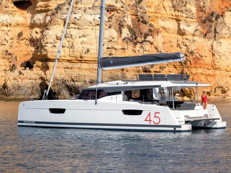 Wynajem łodzi Fountaine Pajot Elba 45 w Capo d'Orlando na SamBoat 