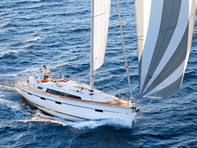 Wynajmij Bavaria Cruiser 41 w Alimos