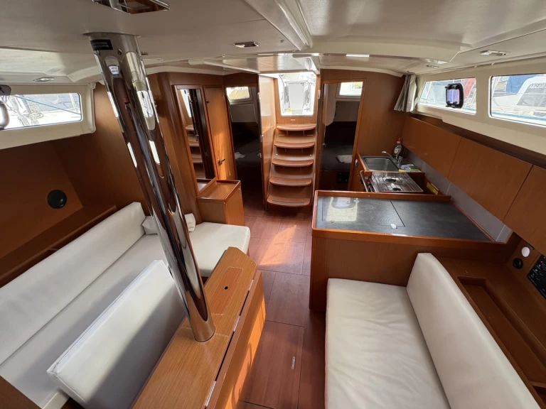 Wynajmij Bénéteau Oceanis 41.1 w Ibiza Town