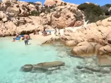 Kamarina 555 Open między profesjonalistami a osobami prywatnymi w Palau