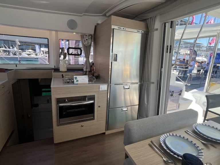 Wynajmij Lagoon Lagoon 38 w Lefkáda