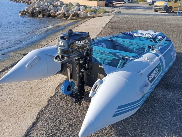 Wynajmij Motorówka z lub bez skippera Gladiator w Francja