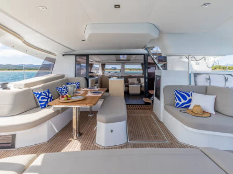 Wynajmij Fountaine Pajot Fountain Pajot FP 44 w Paros (wyspa)