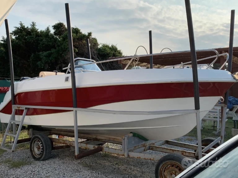 Wynajem Motorówka Marinello z patentem 