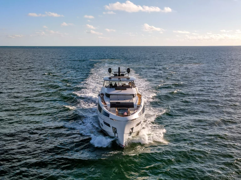 Wynajem łodzi Miami Beach tanio Sirena 88