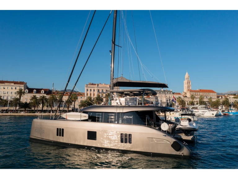 Sunreef Sunreef 60 między profesjonalistami a osobami prywatnymi w Kastel Gomilica