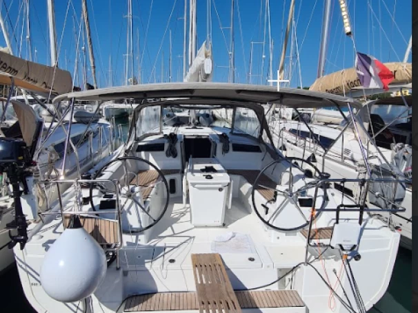 Wynajmij Żaglowiec z lub bez skippera Bénéteau w Kos