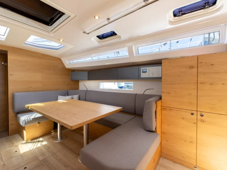 Wynajmij Żaglowiec z lub bez skippera Elan w Split