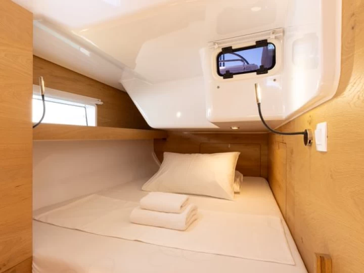 Wynajem Żaglowiec Elan z patentem 