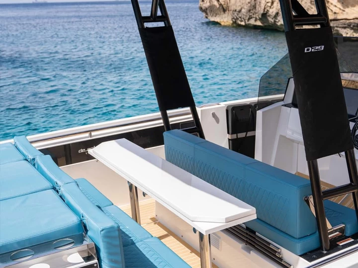 Wynajem Motorówka De Antonio z patentem 