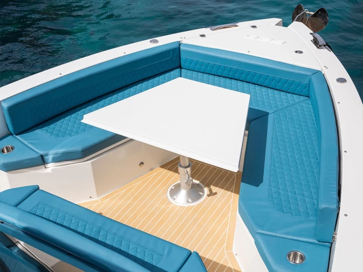 Motorówka do wynajmu w Porto Badino w najlepszej cenie