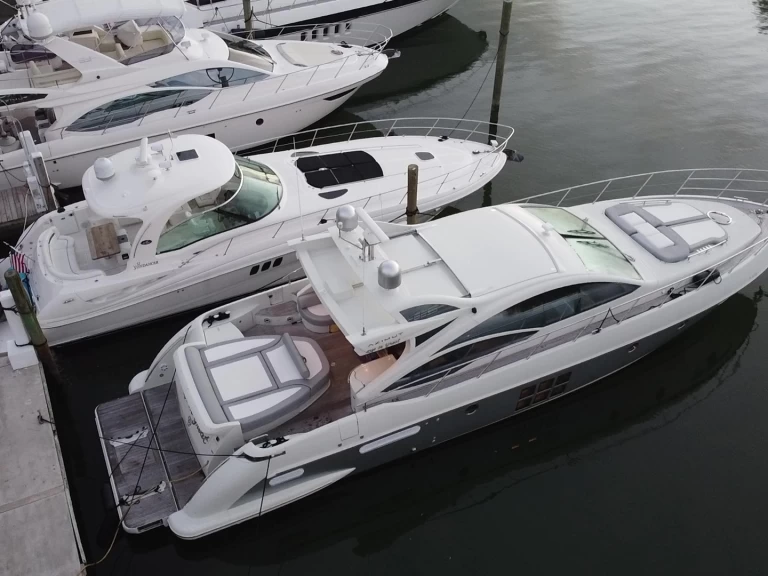 Luksusowy jacht do wynajmu w Miami w najlepszej cenie