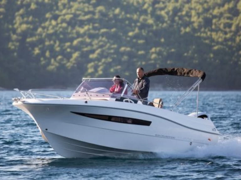 Wynajem łodzi Preko tanio 690 sun cruiser