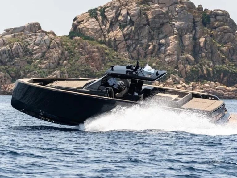 Wynajem Motorówka Pardo Yachts z patentem 
