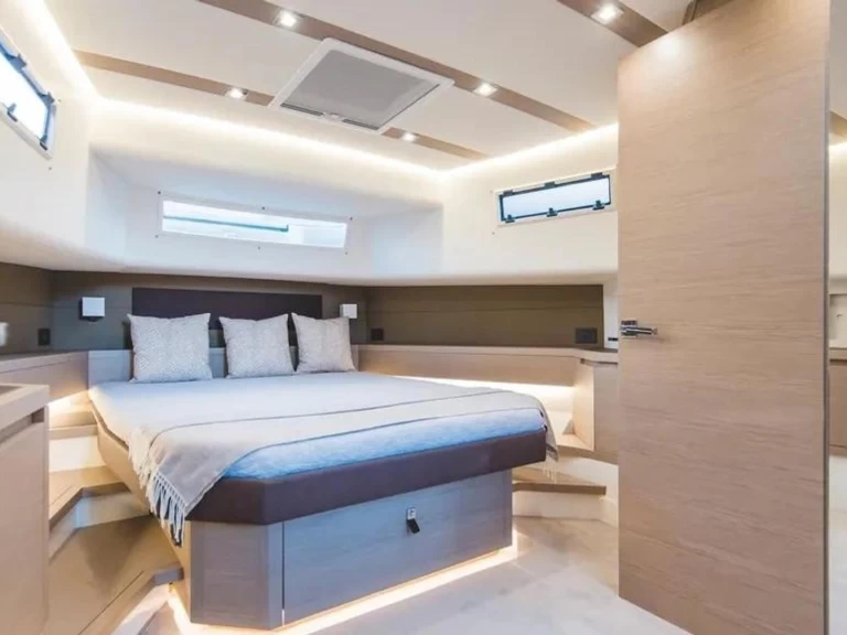 Motorówka do wynajmu w Ibiza Town w najlepszej cenie