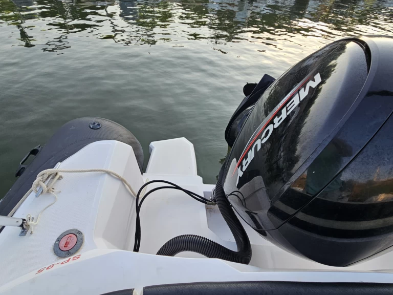 Wynajmij Selva Selva 640 w Sanary-sur-Mer