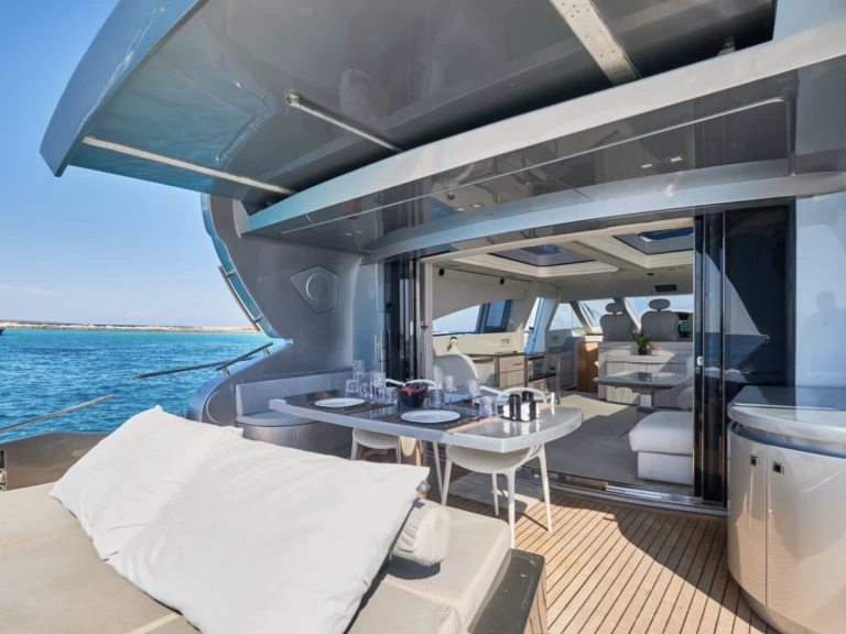 Wynajem łodzi Ibiza Town tanio 78