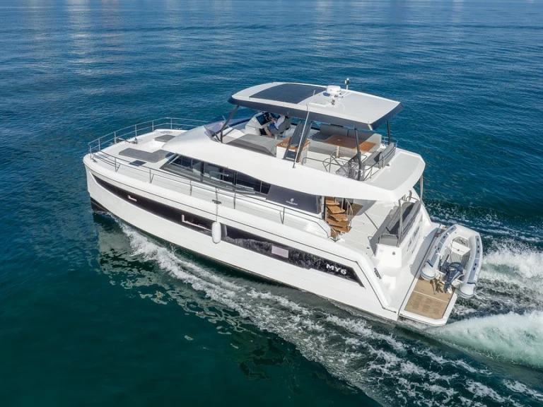 Fountaine Pajot 50 między profesjonalistami a osobami prywatnymi w Miami Beach
