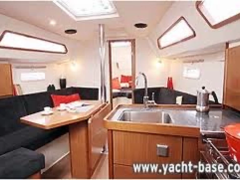 Wynajmij Żaglowiec z lub bez skippera Hanse w Barcelona