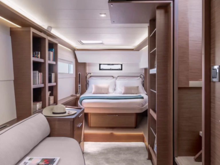 Wynajem Katamaran Lagoon z patentem 