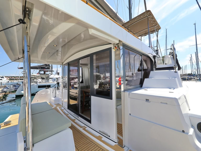 Wynajem Katamaran Bali z patentem 