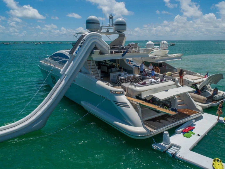Wynajem łodzi Miami Beach tanio 103’ azimut S 
