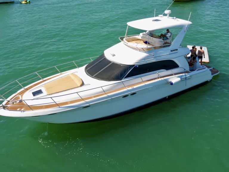 Wynajem Motorówka Sea Ray z patentem 