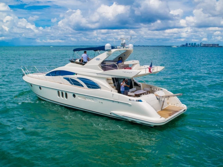 Wynajmij Azimut Azimut 62 Fly w Miami Beach