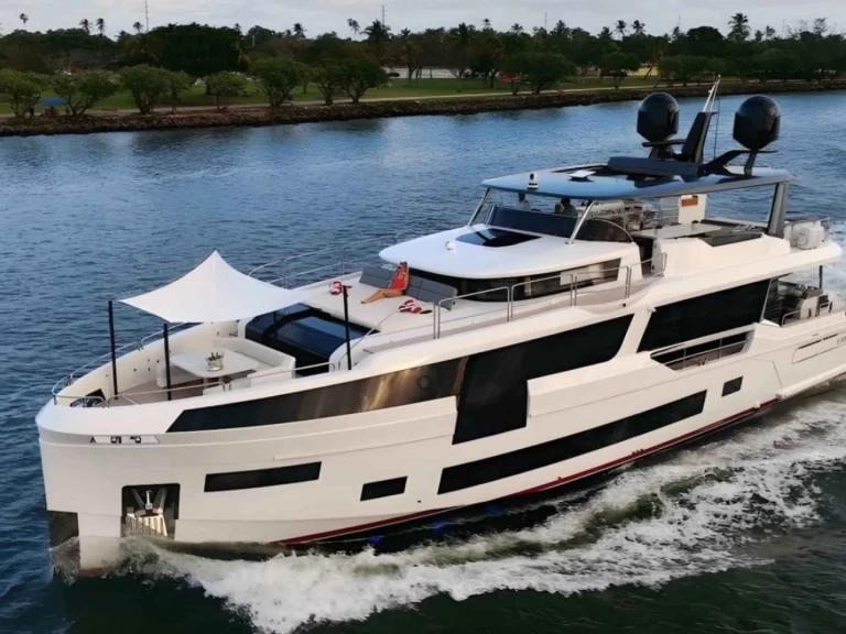 Wynajem w Miami Beach- Sirena 88’ Sirena na SamBoat