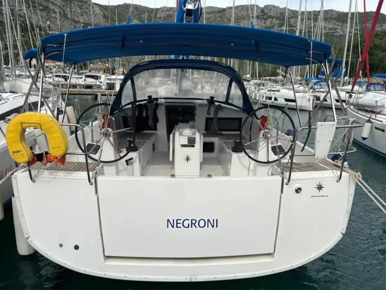 Wynajem łodzi Jeanneau Sun Odyssey 440 w Alimos na SamBoat 
