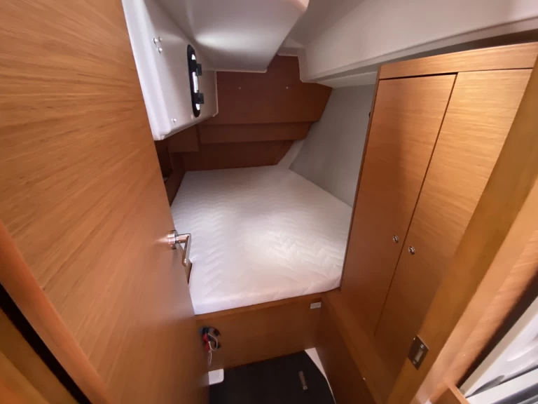 Żaglowiec do wynajmu w Ajaccio w najlepszej cenie